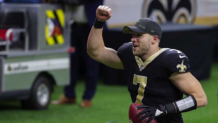 Social Media Reacts to Taysom's Hills First Career NFL Start