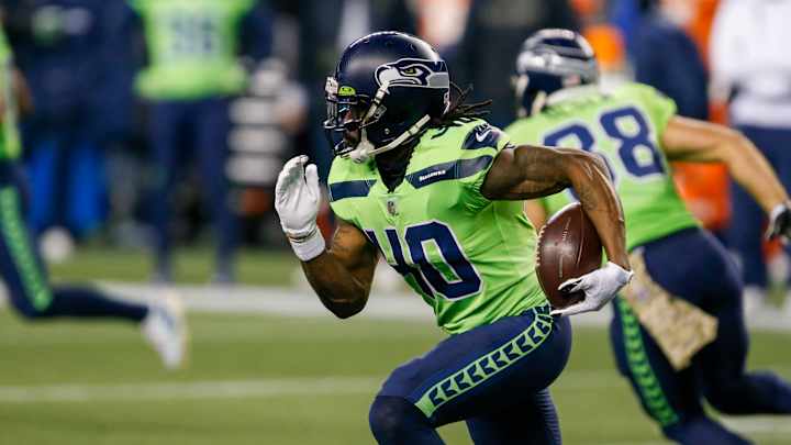 Seahawks Lose RB Bo Scarbrough, TE Stephen Sullivan to Season-Ending Injuries