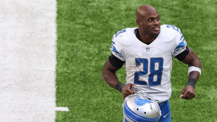 Holiday Giving: Adrian Peterson Donates 100,000 Meals to Detroit Families