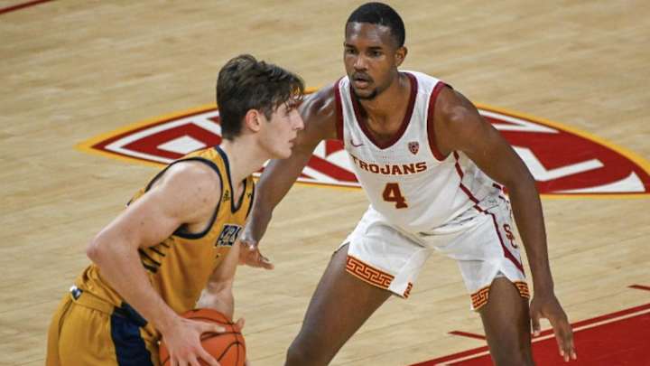 USC Hoops: Evan Mobley Displays Offensive Versatility In Debut