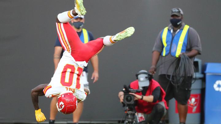 Chiefs Use Explosive First Quarter to Defeat Tampa Bay Buccaneers 27-24