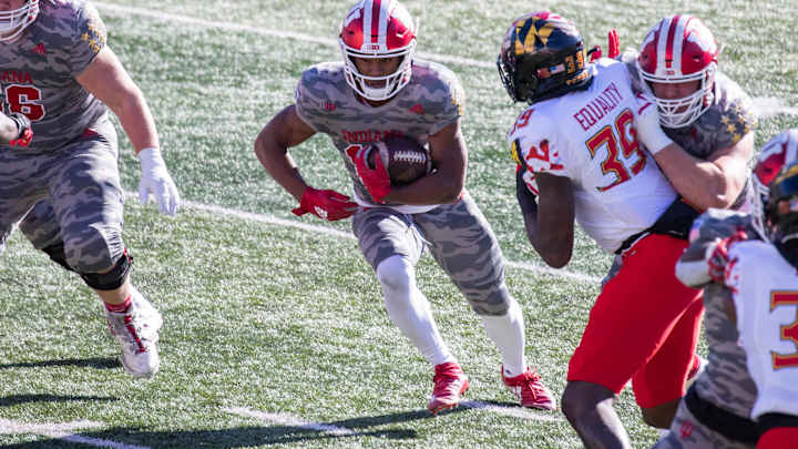 Report Card: Run Game Gets Going, Defense Continues to Impress Versus Maryland