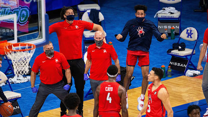 Gonzaga, Baylor Stay Atop AP Top 25; Richmond in After Kentucky Upset