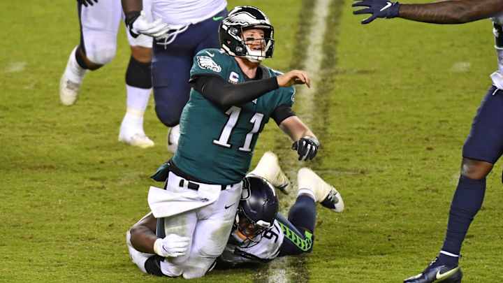 The Eagles Benefited From One of the Worst Calls of the NFL Season