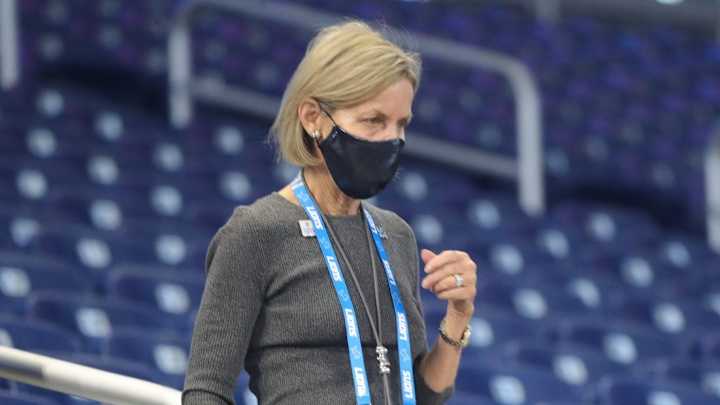 Pros and Cons of Chris Spielman as Next Lions GM