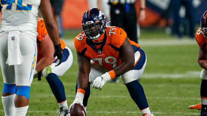 Broncos' Center Lloyd Cushenberry III 'Dominating' the OTA Classroom