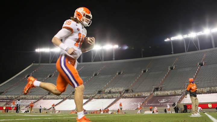 Lawrence's Ability to Run Creates Problems for Defenses