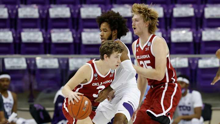 Sooners forge past TCU behind Reaves' 32 points Sooners forge past TCU behind Reaves' 32 points