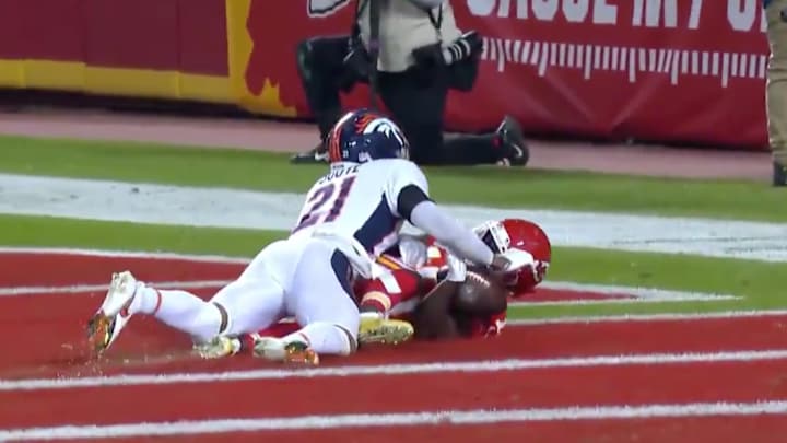 Chiefs Fail to Challenge Likely Tyreek Hill Touchdown vs. Broncos