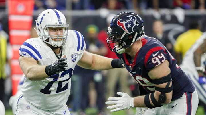 Colts' Braden Smith, Kenny Moore II Named to PFF’s ‘Week 13 Team of the Week’