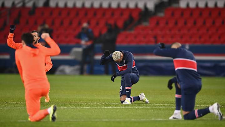 PSG, Istanbul Basaksehir Kneel for UCL Anthem; Neymar's Hat Trick Clinches Top of Group PSG, Istanbul Basaksehir Kneel for UCL Anthem; Neymar's Hat Trick Clinches Top of Group