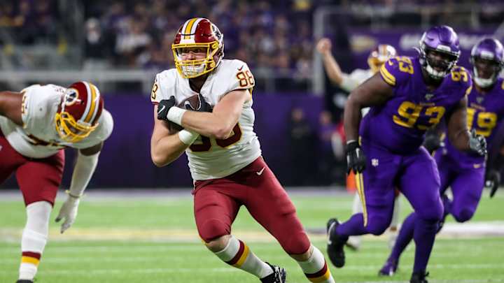 Vikings to Sign Tight End Hale Hentges as Injuries Pile Up Vikings to Sign Tight End Hale Hentges as Injuries Pile Up