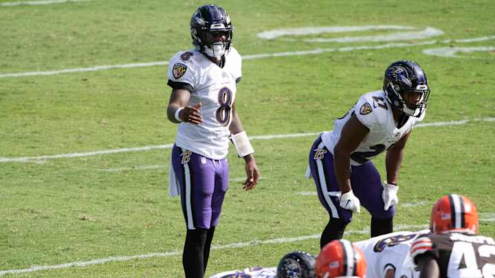 Lamar Jackson Focused on Improving Footwork This Offseason Lamar Jackson Focused on Improving Footwork This Offseason