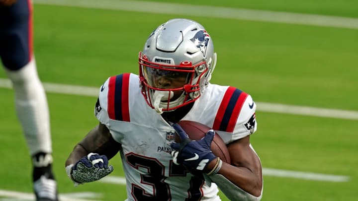 Patriots RB Coach Gives Positive Update on Damien Harris Patriots RB Coach Gives Positive Update on Damien Harris