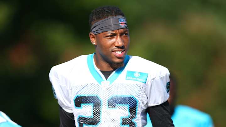 Eagles Add to Roster, place Jason Peters on IR