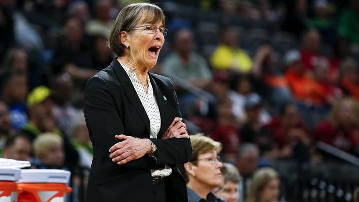 Tara VanDerveer Seeks Win Record When No. 1 Stanford Comes to Cal