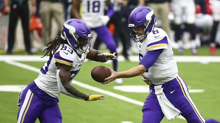 Vikings-Buccaneers Predictions, Picks: Who Wins in Week 14?