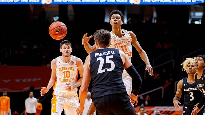 Nichols: Tennessee's defense saves it again, but late surge shows how elite Vols can be Nichols: Tennessee's defense saves it again, but late surge shows how elite Vols can be