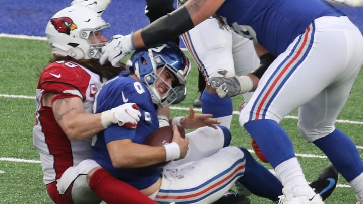 Daniel Jones Struggles as Cardinals Rock Giants 26-7 Daniel Jones Struggles as Cardinals Rock Giants 26-7