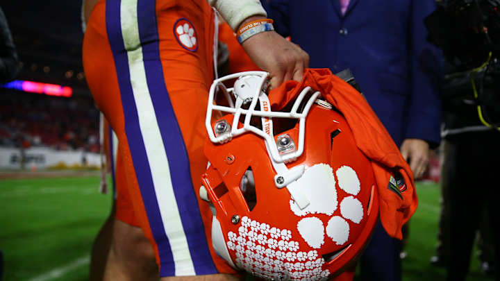 Tony Elliott: Clemson Understands What it Takes to Beat Notre Dame