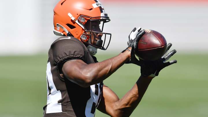 Browns Sign 15 Players to Futures Contracts