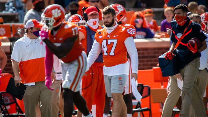 Clemson DC Brent Venables Updates Injuries at Linebacker Heading Into Notre Dame Rematch
