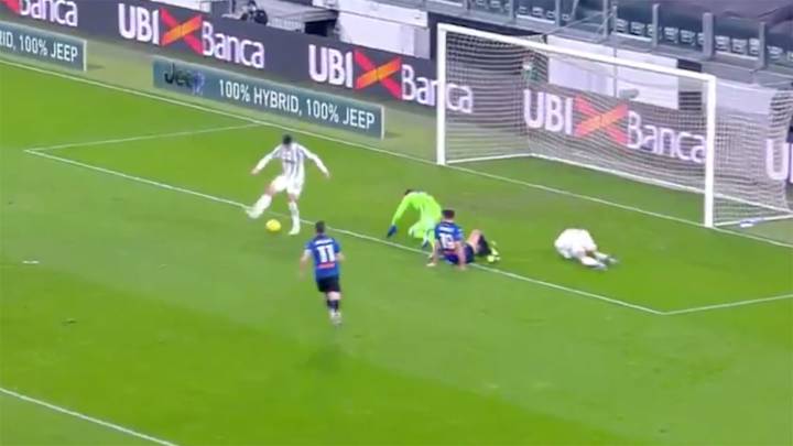 Álvaro Morata's Back-Heel Attempt Fails Spectacularly