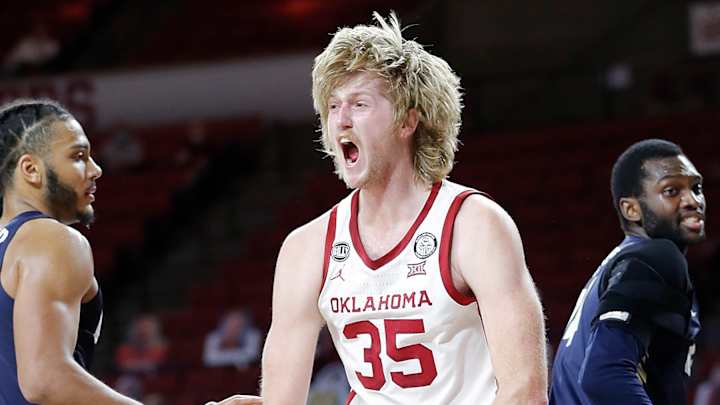 Reaves, Manek catalyze offensive attack as Sooners bury Oral Roberts