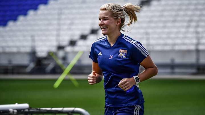 Lyon Signs Injury-Hit Superstar Ada Hegerberg Through 2024