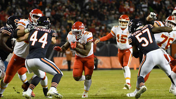 Bears Take a Look at Spencer Ware, Three Other Backs