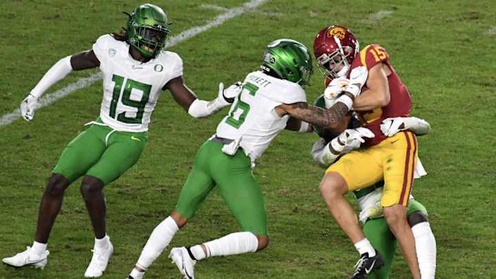 Oregon Defeats USC In Pac-12 Championship Game