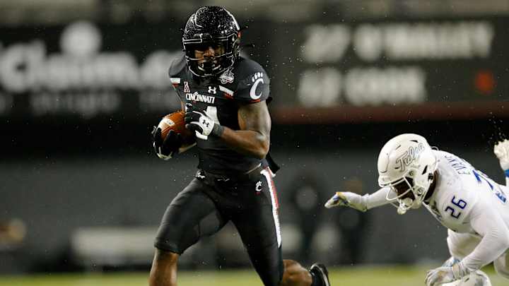 Cincinnati Beats Tulsa on Last-Second FG for AAC Championship