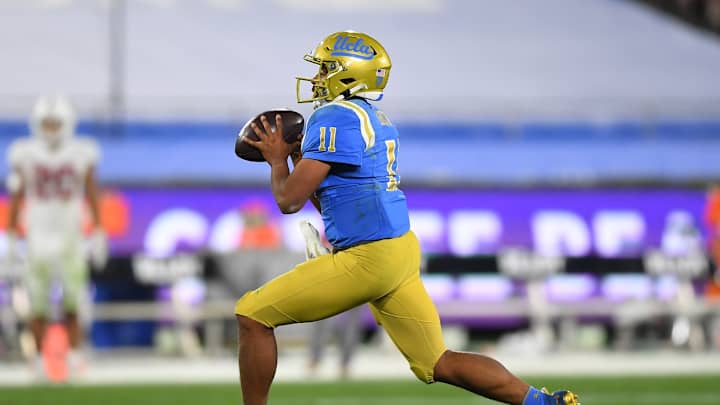 Pac-12 Football Roundup: Backup QBs Take the Stage; No Bowl for USC