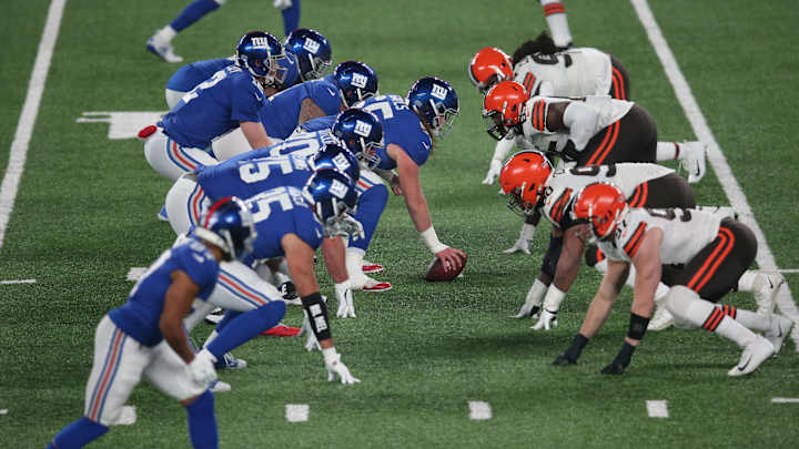 Giants Sputter in 20-6 Loss to Cleveland Giants Sputter in 20-6 Loss to Cleveland
