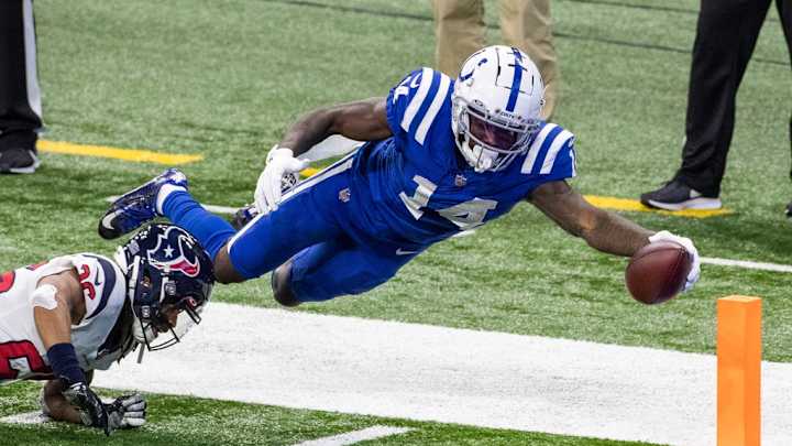 Zach Pascal Inspires Colts in Many Ways Zach Pascal Inspires Colts in Many Ways