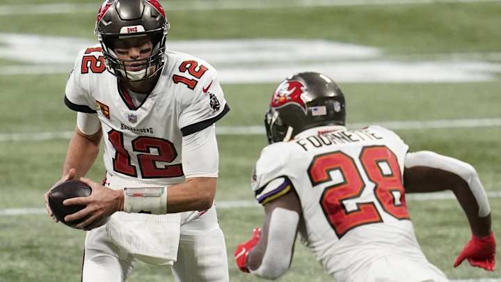 Analysis: The Inconsistencies of the Buccaneers Running Back Room