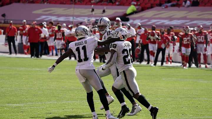 Josh Jacobs, Darren Waller named 2020 – 2021 Pro Bowl List