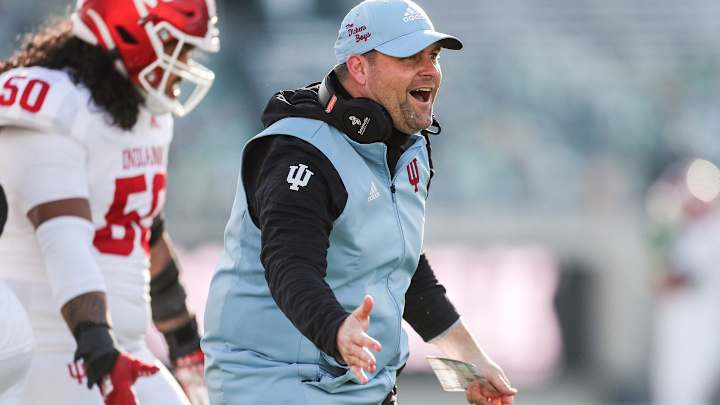 Kane Wommack Named Finalist for Broyles Award