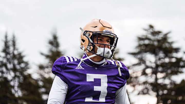 UW's Molden Named Pac-12 Player of the Year by Pro Football Focus UW's Molden Named Pac-12 Player of the Year by Pro Football Focus