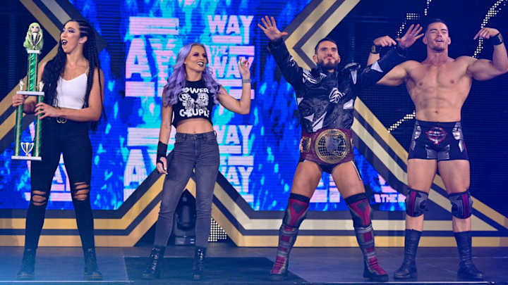 The Week in Wrestling: Candice LeRae and Johnny Gargano Prepare for Christmas The Week in Wrestling: Candice LeRae and Johnny Gargano Prepare for Christmas