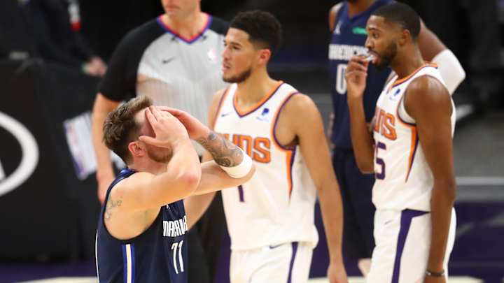 Out of Sync Mavs Must Get Right Fast Ahead of Lakers Out of Sync Mavs Must Get Right Fast Ahead of Lakers