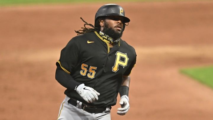 MLB Rumors: Pirates Trade First Baseman Josh Bell to Nationals