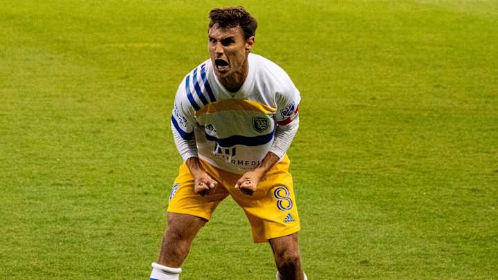 Chris Wondolowski Returns for One More Season in San Jose