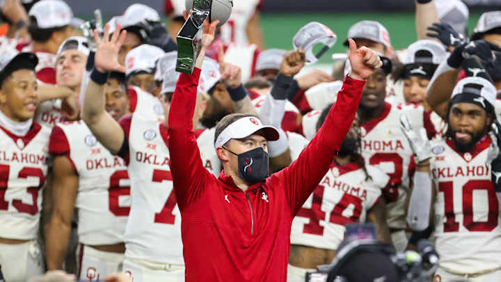 ESPN's Kirk Herbstreit and Desmond Howard Pick Oklahoma to Win National Title ESPN's Kirk Herbstreit and Desmond Howard Pick Oklahoma to Win National Title