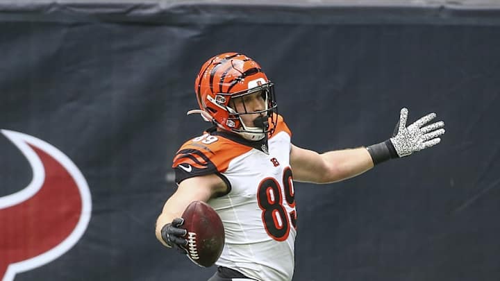 Watch: Brandon Allen Finds Drew Sample For First Career Touchdown