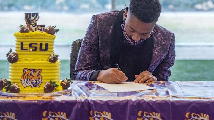 Why LSU Football Signee Deion Smith Is Missing Piece to Receiver Corps Why LSU Football Signee Deion Smith Is Missing Piece to Receiver Corps