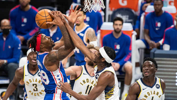 Dwight Howard's Postgame Shooting Sessions Continue With Sixers Rookies Dwight Howard's Postgame Shooting Sessions Continue With Sixers Rookies