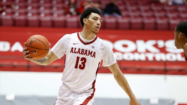 Alabama Basketball Roars Past Ole Miss, 82-64 Alabama Basketball Roars Past Ole Miss, 82-64