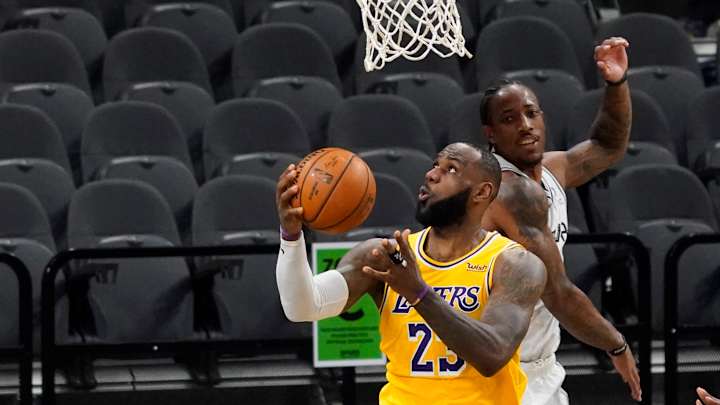 Happy King Day: Lakers overwhelm Spurs on LeBron James' birthday Happy King Day: Lakers overwhelm Spurs on LeBron James' birthday