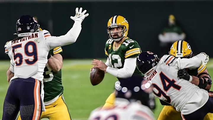 Bears Could Throw Aaron Rodgers in a Well to Stop Him